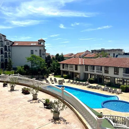 Marina K-s Triumph Апартамент Свети Влас