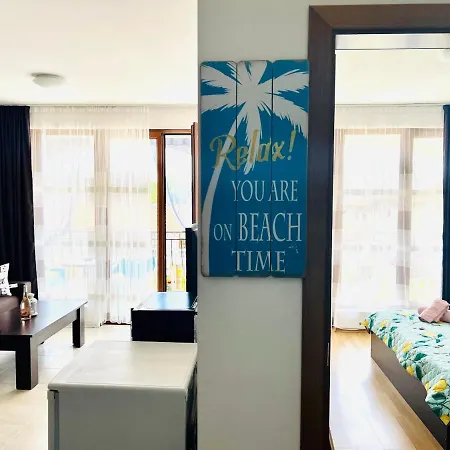 Marina K-s Triumph Апартамент *