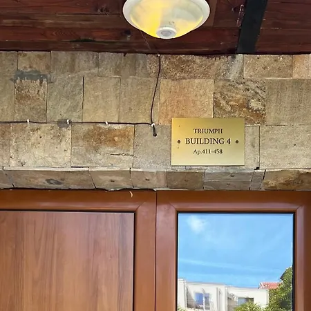 Marina K-s Triumph *