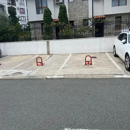 Marina K-s Triumph Lägenhet