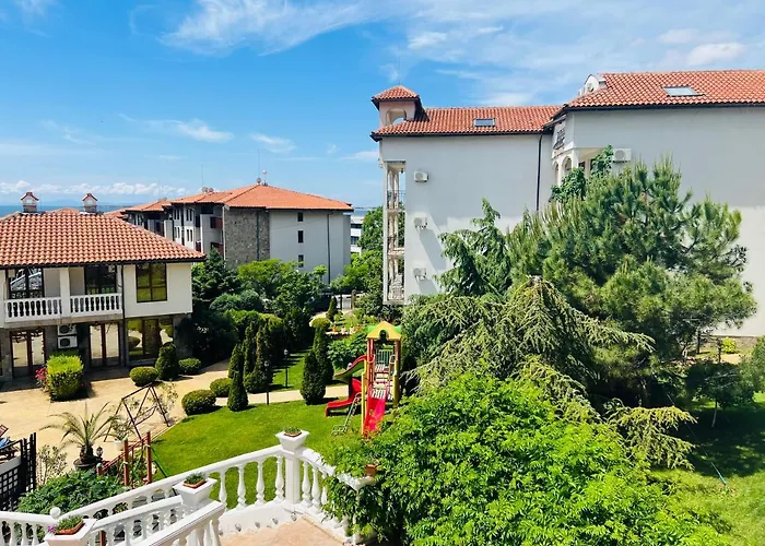 Marina K-s Triumph Daire *