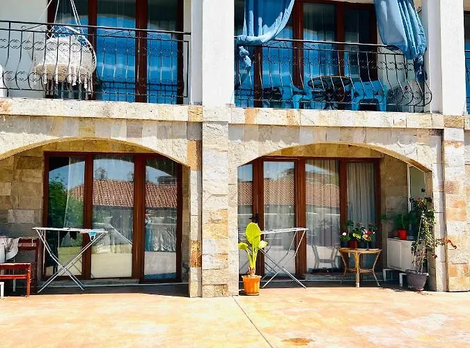 Marina K-s Triumph Daire