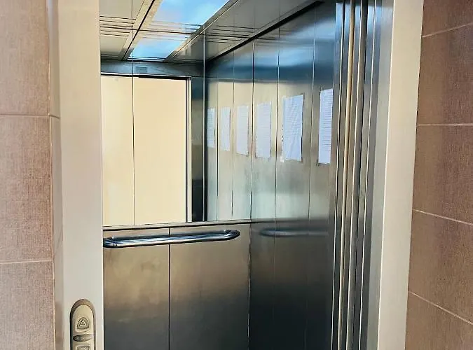 Marina K-s Triumph Daire *