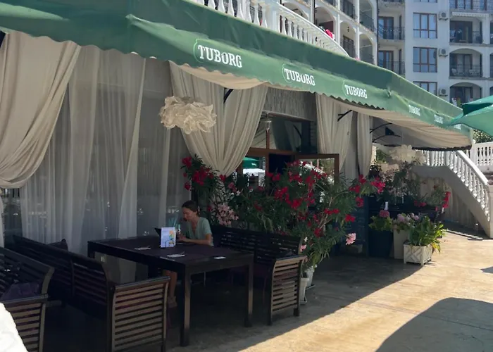 Marina K-s Triumph Daire